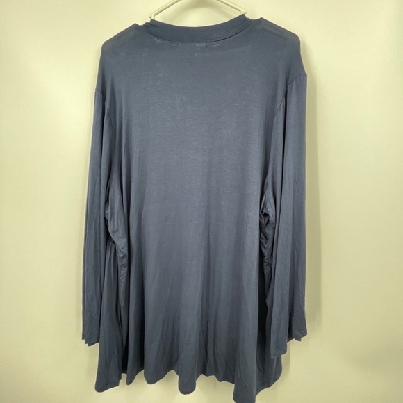 89th & Madison Shibori Blue caged v neck stretch long  sleeve top 2X - Picture 7 of 7